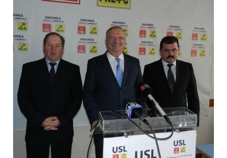 Actualul "vice" Ovidiu Banda (stânga) va candida la alegerile din Drăgăneşti sperând să-l înlocuiască pe fostul primar Gheorghe Bogdan (dreapta), ales deputat
